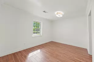 5522 Chantilly Ln, Houston, TX 77092 - Photo 10