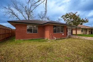 1904 Edgehill Rd, Pasadena, TX 77502 - Photo 4