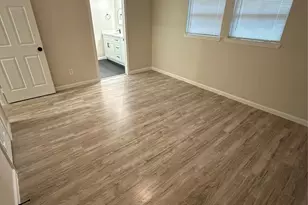 4747 Clover St, Houston, TX 77033 - Photo 8