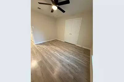 4747 Clover Street, Houston, TX 77033 - Photo 12