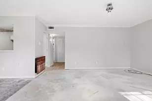 9005 Gaylord St, Houston, TX 77024 - Photo 8