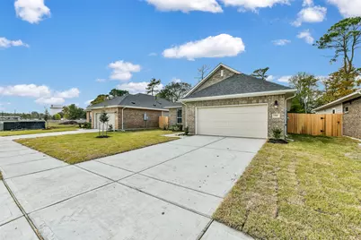 3911 Sugardale Street, Baytown, TX 77521 - Photo 4