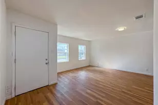 6011 Belmark St, Houston, TX 77033 - Photo 4