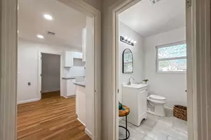 6011 Belmark St, Houston, TX 77033 - Photo 10