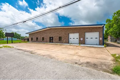 8621 Highway 6, Hitchcock, TX 77563 - Photo 1