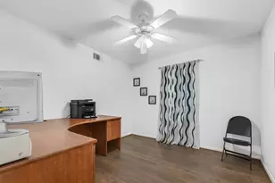 4831 Knickerbocker St, Houston, TX 77035 - Photo 34