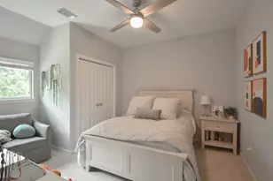 7 E Shale Creek Cir, The Woodlands, TX 77382 - Photo 12