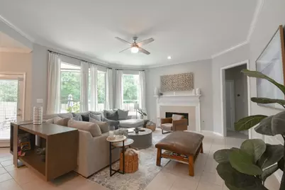 7 E Shale Creek Circle, The Woodlands, TX 77382 - Photo 4