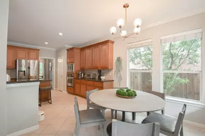 7 E Shale Creek Circle, The Woodlands, TX 77382 - Photo 6
