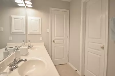 7 E Shale Creek Circle, The Woodlands, TX 77382 - Photo 16