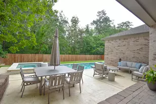 7 E Shale Creek Cir, The Woodlands, TX 77382 - Photo 20