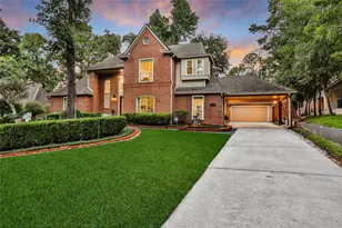 14 Twin Springs Pl, The Woodlands, TX 77381 - Photo 2
