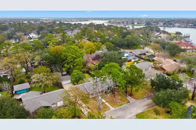 114 Wyndwood Drive, Seabrook, TX 77586 - Photo 6