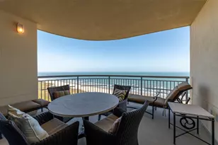 801 E Beach Dr, Galveston, TX 77550 - Photo 2