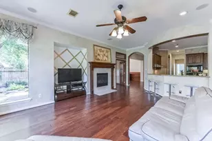 31 N Warbler Bend Cir, The Woodlands, TX 77382 - Photo 6