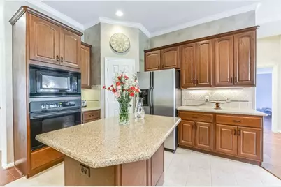 31 N Warbler Bend Circle, The Woodlands, TX 77382 - Photo 8
