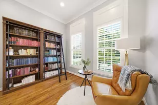 619 E 8th 1/2 St, Houston, TX 77007 - Photo 12