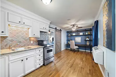 619 E 8th 1/2 Street, Houston, TX 77007 - Photo 38