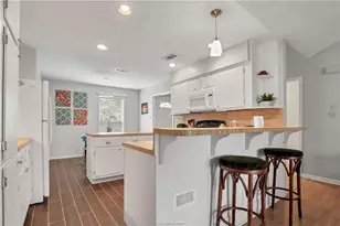 2916 Adrienne Dr, College Station, TX 77845 - Photo 2