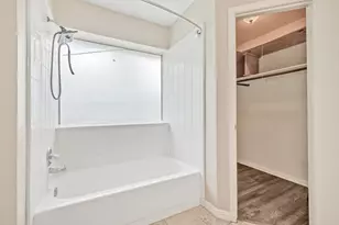 8614 Greenleaf Lake Dr, Houston, TX 77095 - Photo 20