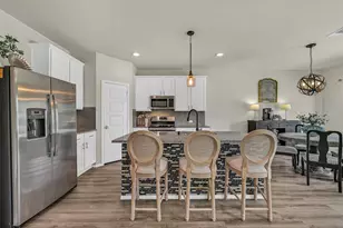 13711 Saxon Cliff Ln, Rosharon, TX 77583 - Photo 8