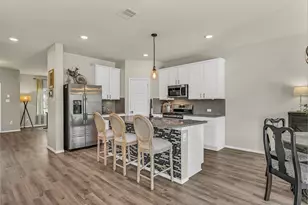 13711 Saxon Cliff Ln, Rosharon, TX 77583 - Photo 10
