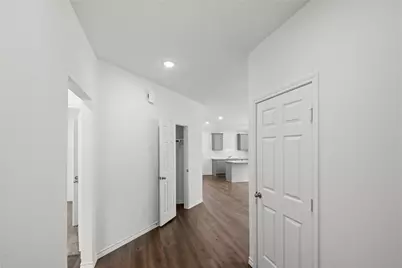 501 Oak Chase Avenue, Dayton, TX 77535 - Photo 2