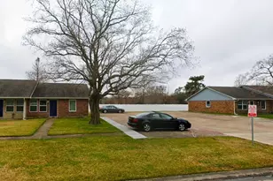 3301 Royal St, Baytown, TX 77521 - Photo 4