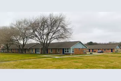 3301 Royal St, Baytown, TX 77521 - Photo 2