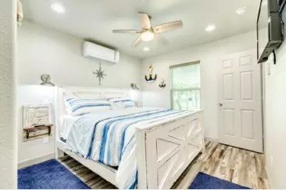 117 Tarpon Avenue, Galveston, TX 77550 - Photo 12