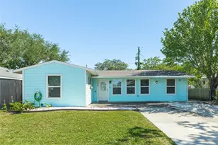 117 Tarpon Ave, Galveston, TX 77550 - Photo 2
