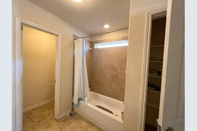 8135 Quiet Prairie Trail, Houston, TX 77049 - Photo 8