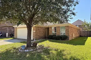 8135 Quiet Prairie Trail, Houston, TX 77049 - Photo 2