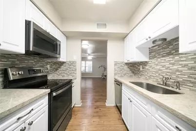 515 Tallowood Road #60, Houston, TX 77024 - Photo 10