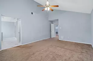 2019 Braesmeadow Ln, Sugar Land, TX 77479 - Photo 16