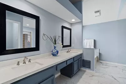 2019 Braesmeadow Lane, Sugar Land, TX 77479 - Photo 18