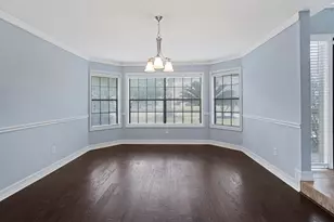 2019 Braesmeadow Ln, Sugar Land, TX 77479 - Photo 4