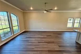 1039 S Anderson St, Angleton, TX 77515 - Photo 4