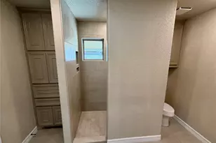 1039 S Anderson St, Angleton, TX 77515 - Photo 20