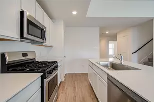 4226 Iris Jade Dr, Baytown, TX 77521 - Photo 10