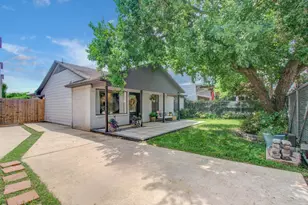 1612 E Bonner St, Houston, TX 77007 - Photo 2