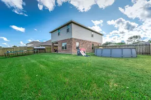 305 Bryan Wy, Angleton, TX 77515 - Photo 28