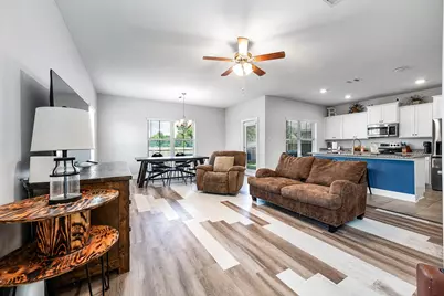 305 Bryan Way, Angleton, TX 77515 - Photo 2