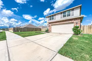 305 Bryan Wy, Angleton, TX 77515 - Photo 6