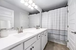 305 Bryan Wy, Angleton, TX 77515 - Photo 24