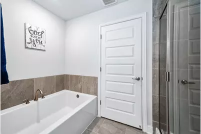 305 Bryan Way, Angleton, TX 77515 - Photo 20