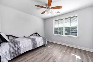 305 Bryan Wy, Angleton, TX 77515 - Photo 22