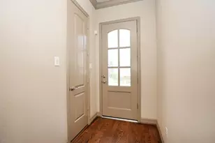 6705 Woodbend Park S, Houston, TX 77055 - Photo 4