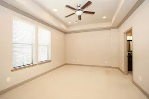 6705 Woodbend Park S, Houston, TX 77055 - Photo 18