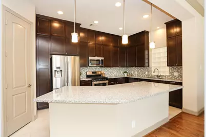 6705 Woodbend Park S, Houston, TX 77055 - Photo 10